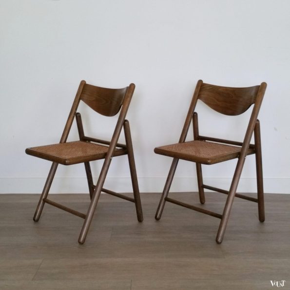 Set van 2 houten klapstoelen met rotan webbing, jaren '70
