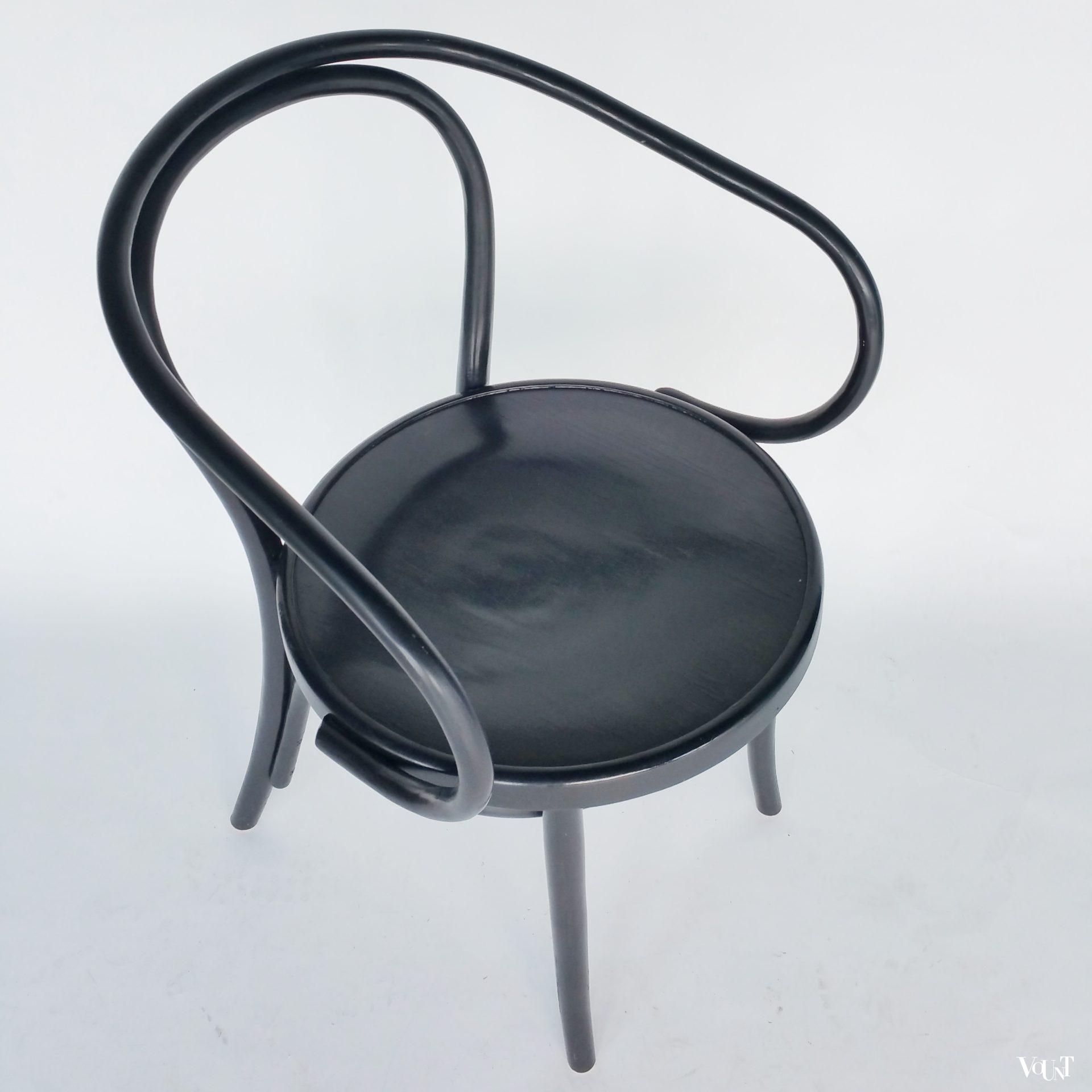 Zwarte nr. 209 of Le Corbusier stoel