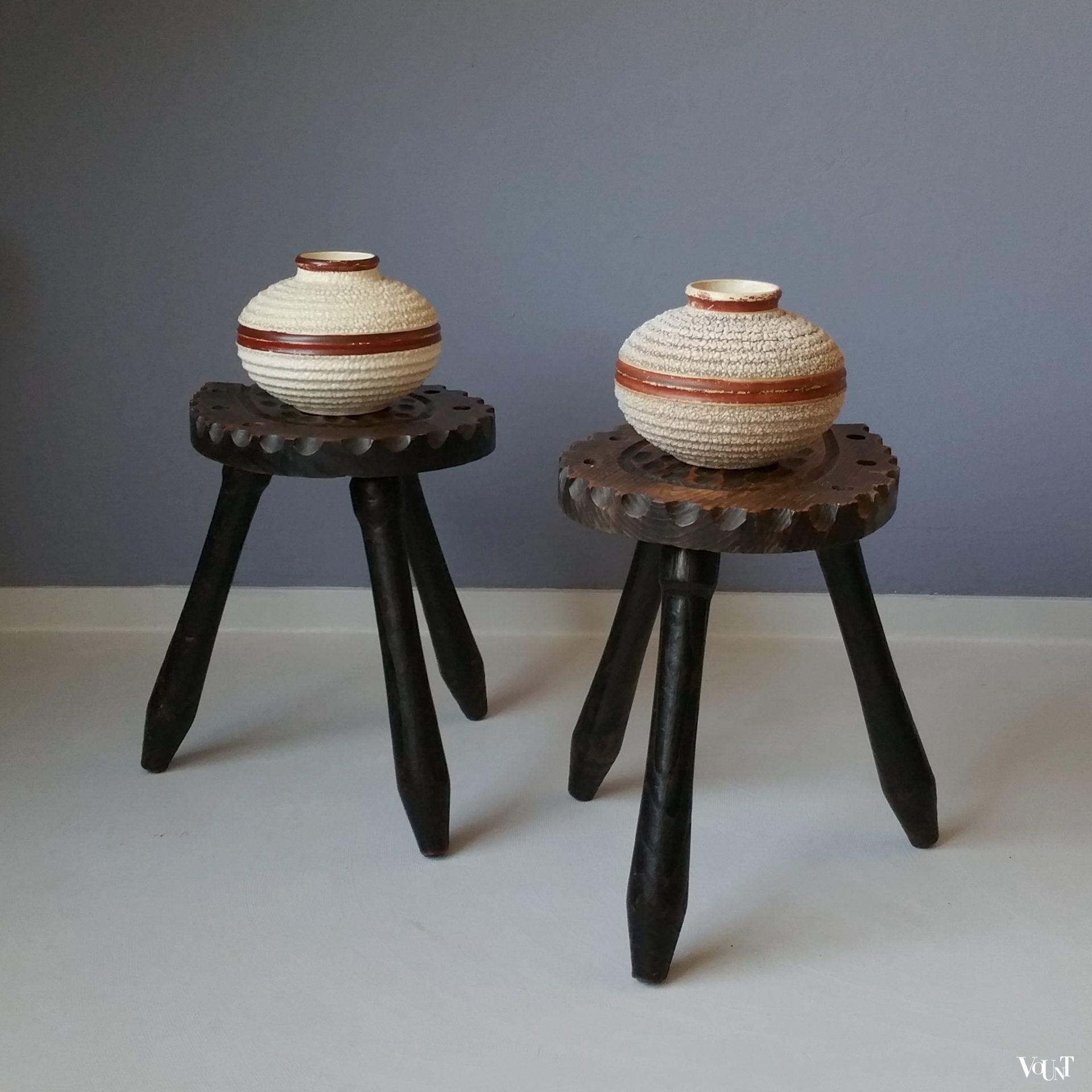 Set van 2 Spaanse houten hoefijzerkrukjes, jaren '60