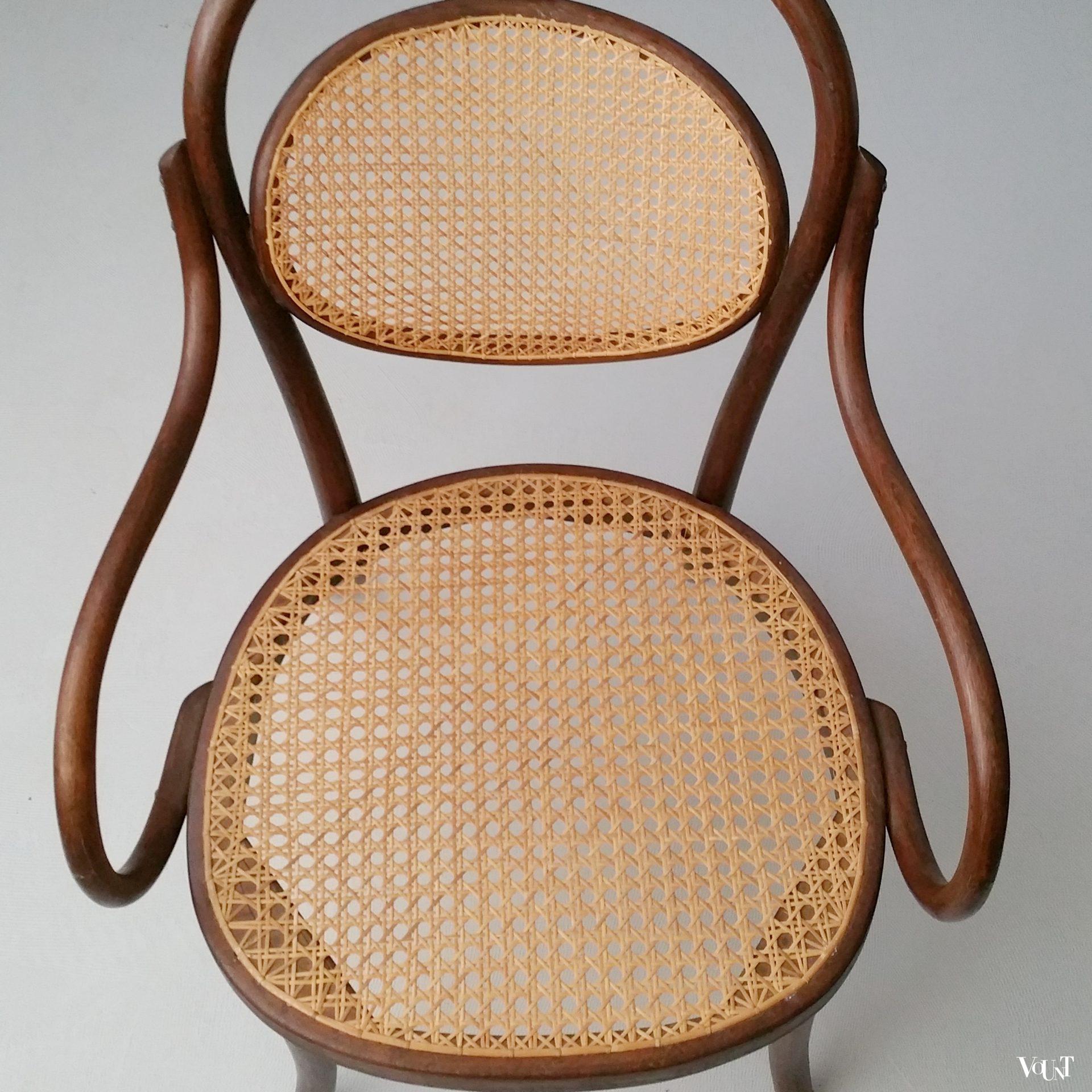 "Ammen-Fauteuil" / voedsterstoel, rond 1930