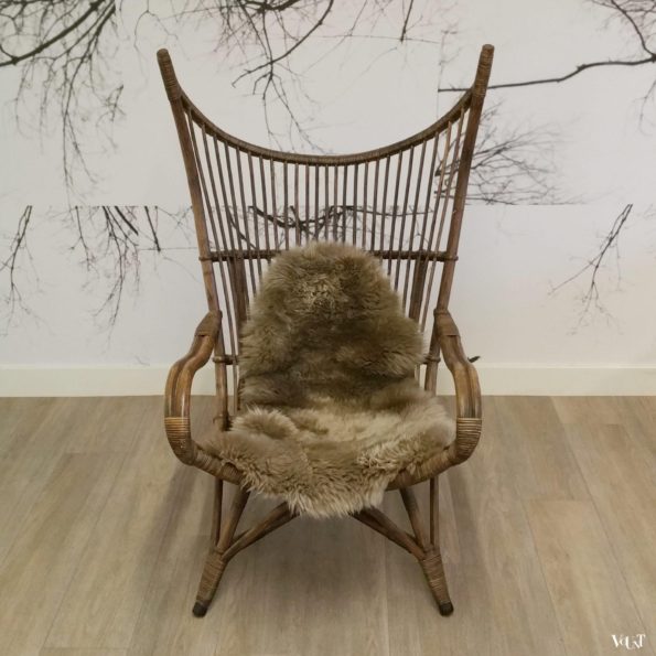 Vintage bruine rotanstoel met hoge rug, jaren '60