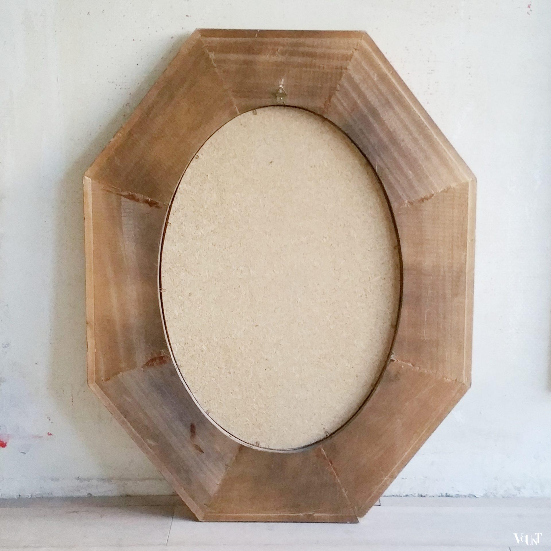 Lichtgroene houten handbeschilderde wandspiegel met bloemen