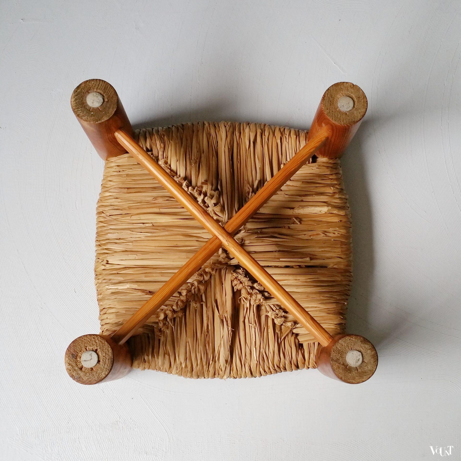 Lage kruk met biezen zitting, Wim den Boon, jaren '50