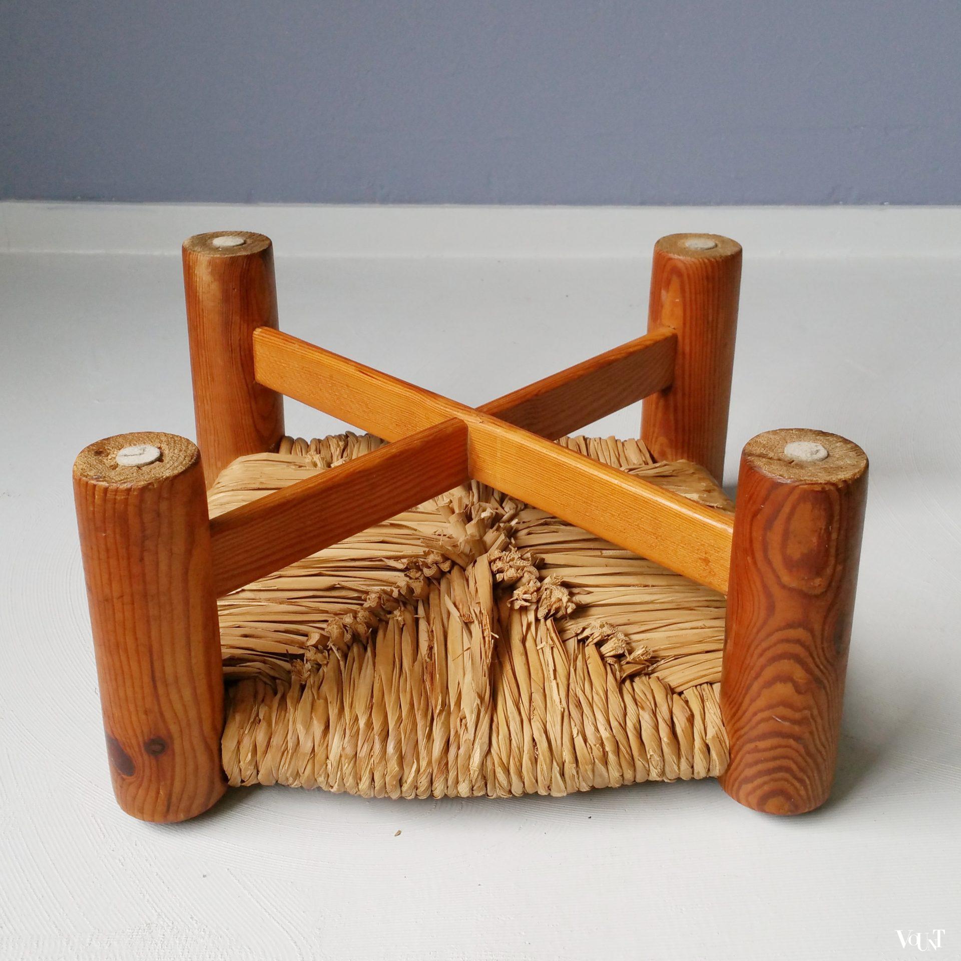 Lage kruk met biezen zitting, Wim den Boon, jaren '50
