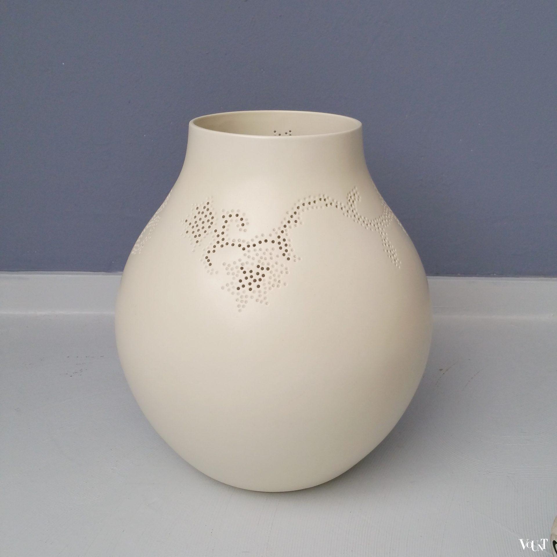 Witte vaas Jonsberg, Hella Jongerius voor Ikea PS 2006