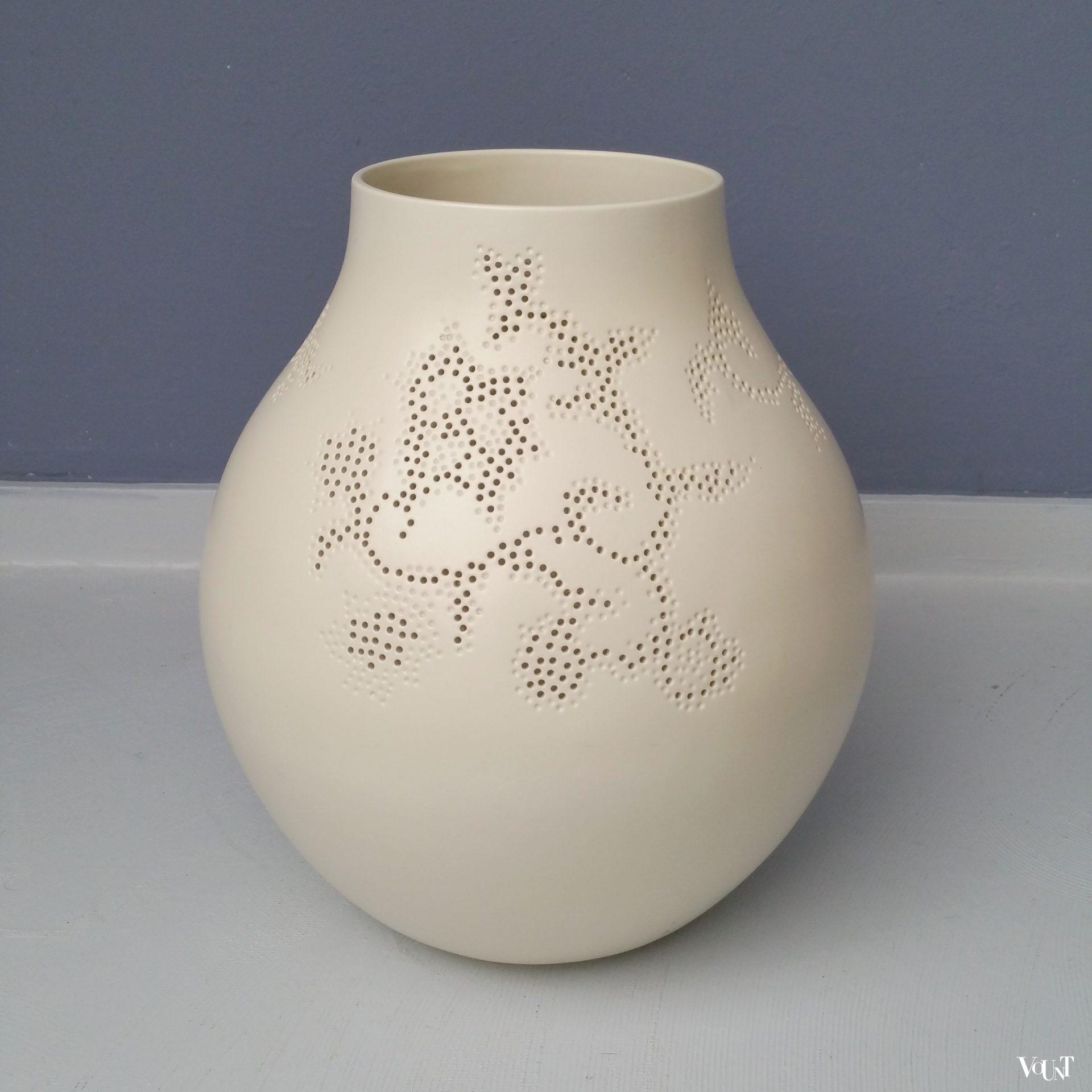 Witte vaas Jonsberg, Hella Jongerius voor Ikea PS 2006