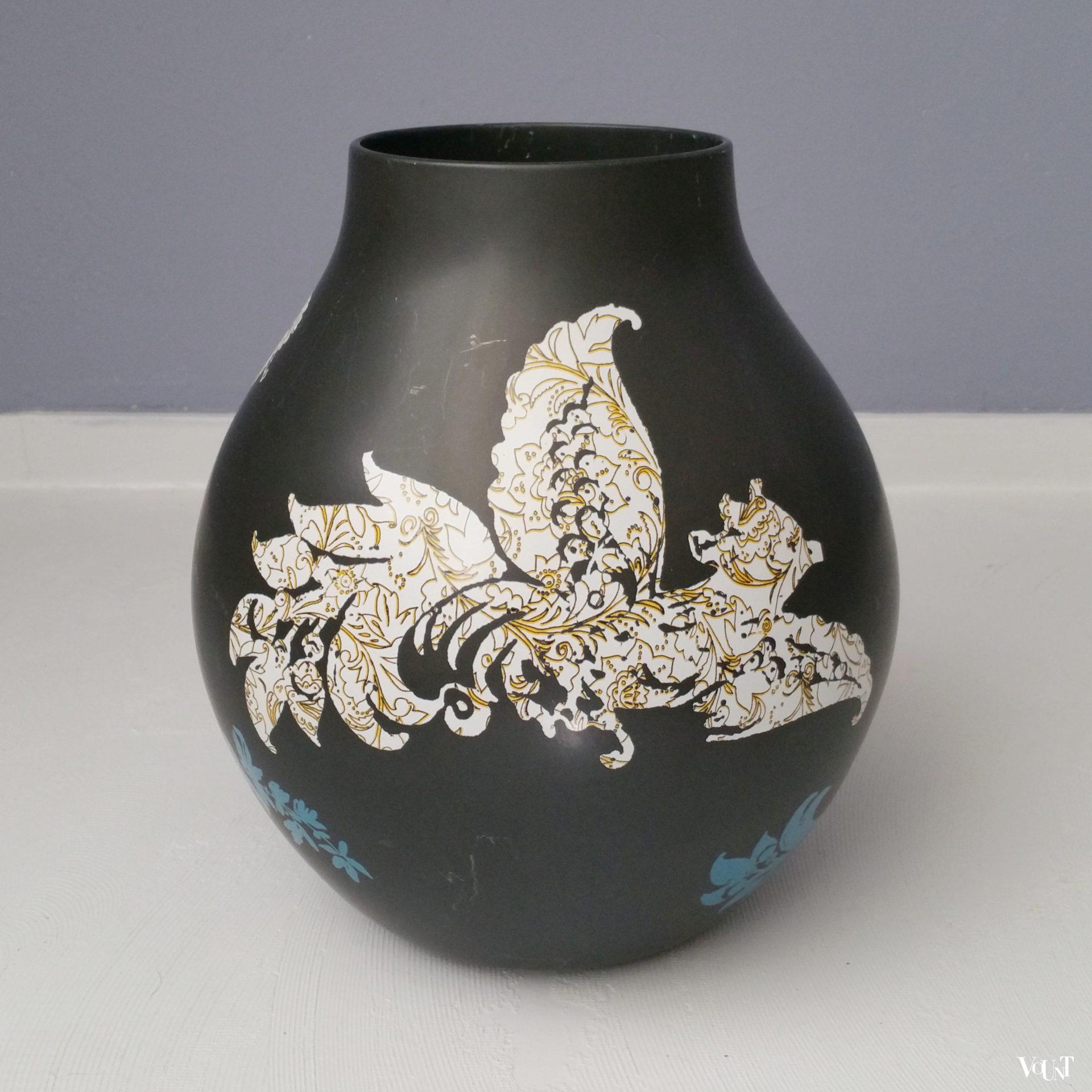 Zwarte vaas Jonsberg, Hella Jongerius voor Ikea PS 2006