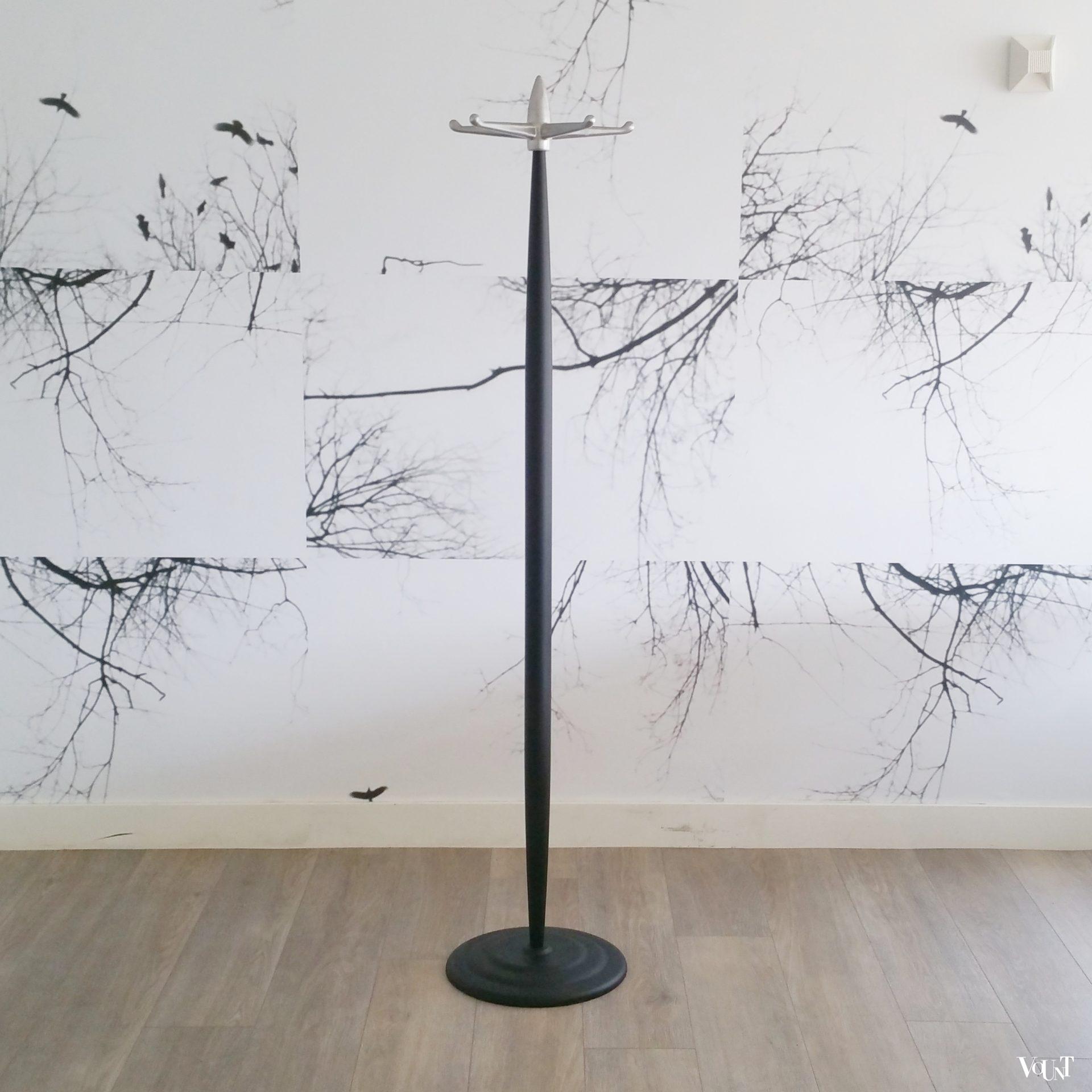 Staande designkapstok Viking, Toshiyuki Kita voor Magis, jaren '90