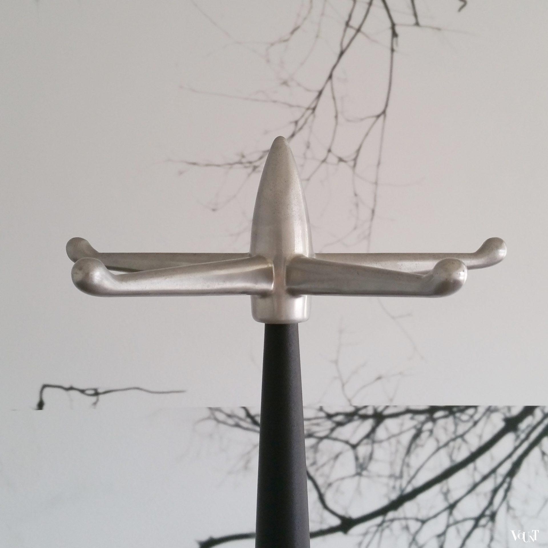 Staande designkapstok Viking, Toshiyuki Kita voor Magis, jaren '90