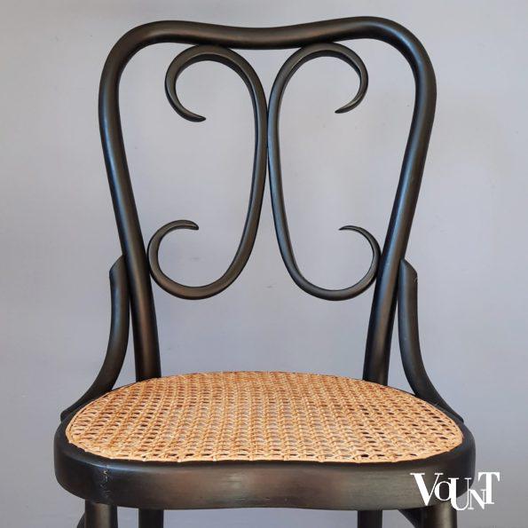 Zwarte bentwood stoel met rotan zitting, 1e helft 20e eeuw