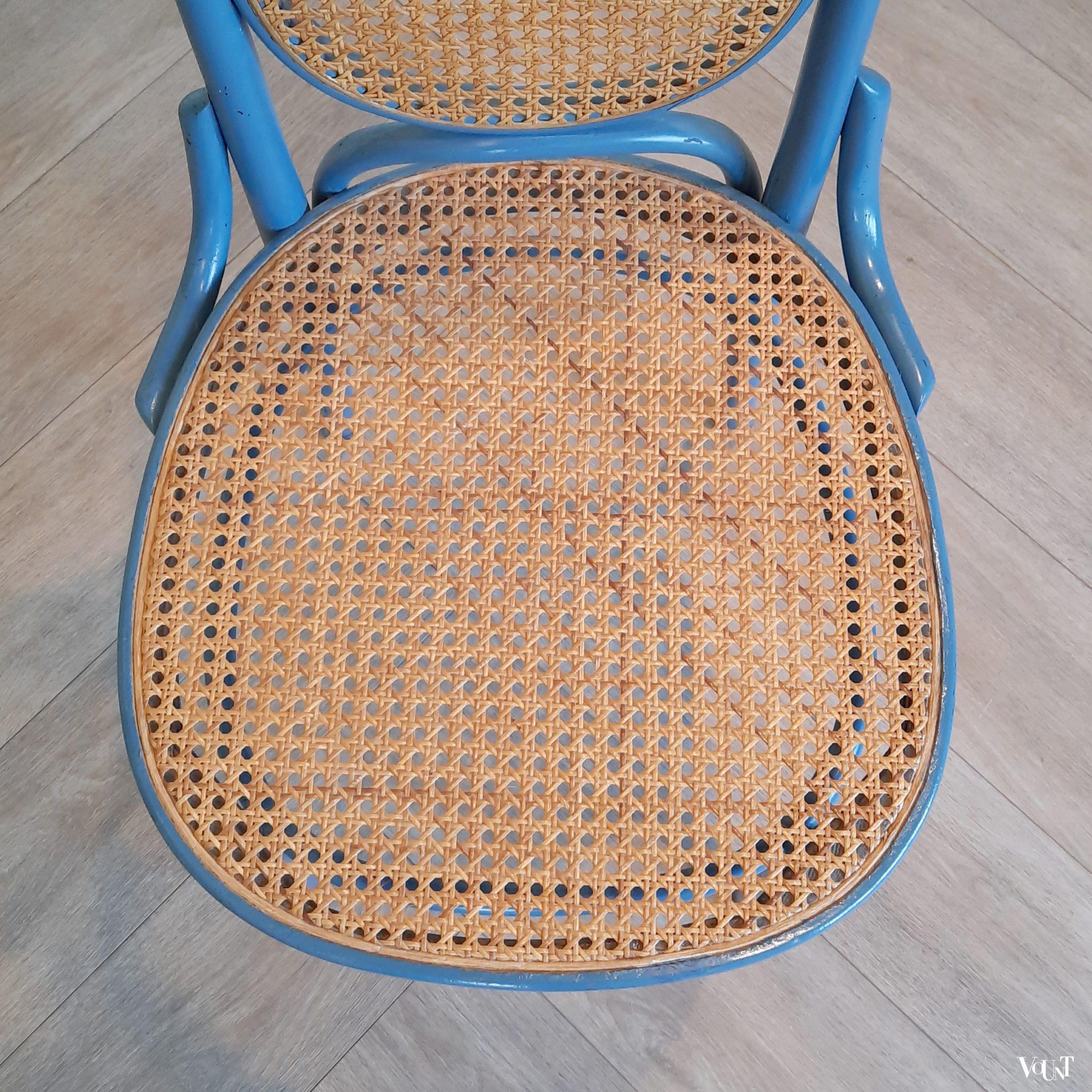 Set van 2 blauwe stoelen nr. 17, jaren '70