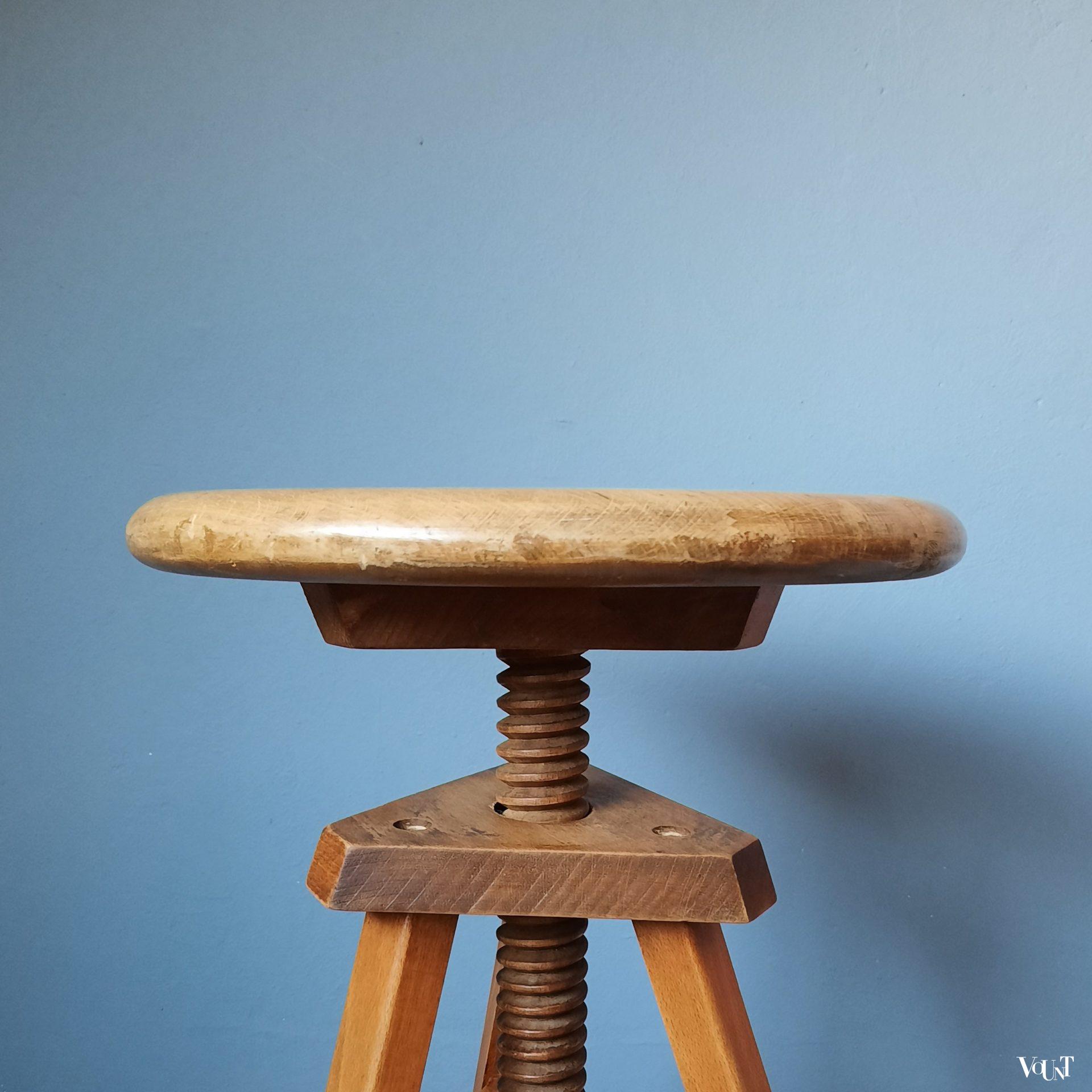 Vintage houten atelierkruk