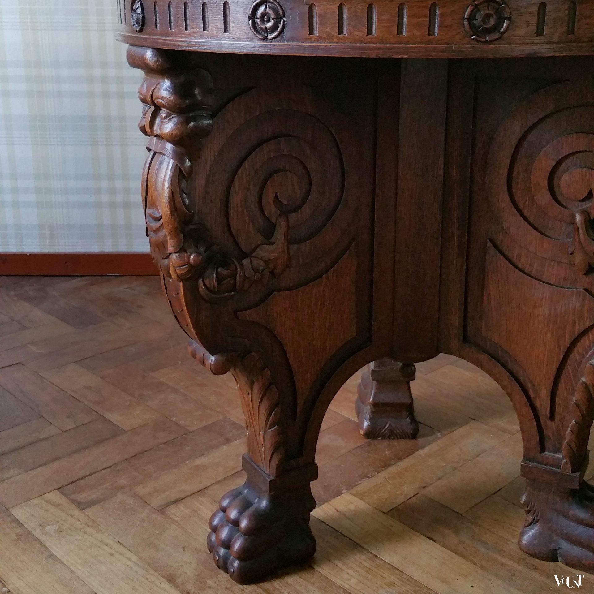 Antieke tafel met rood marmeren blad, 2e helft 19e eeuw