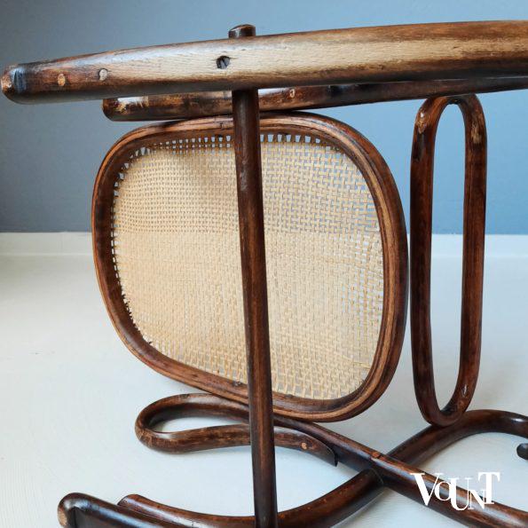 Vintage bentwood en rotan voetensteun