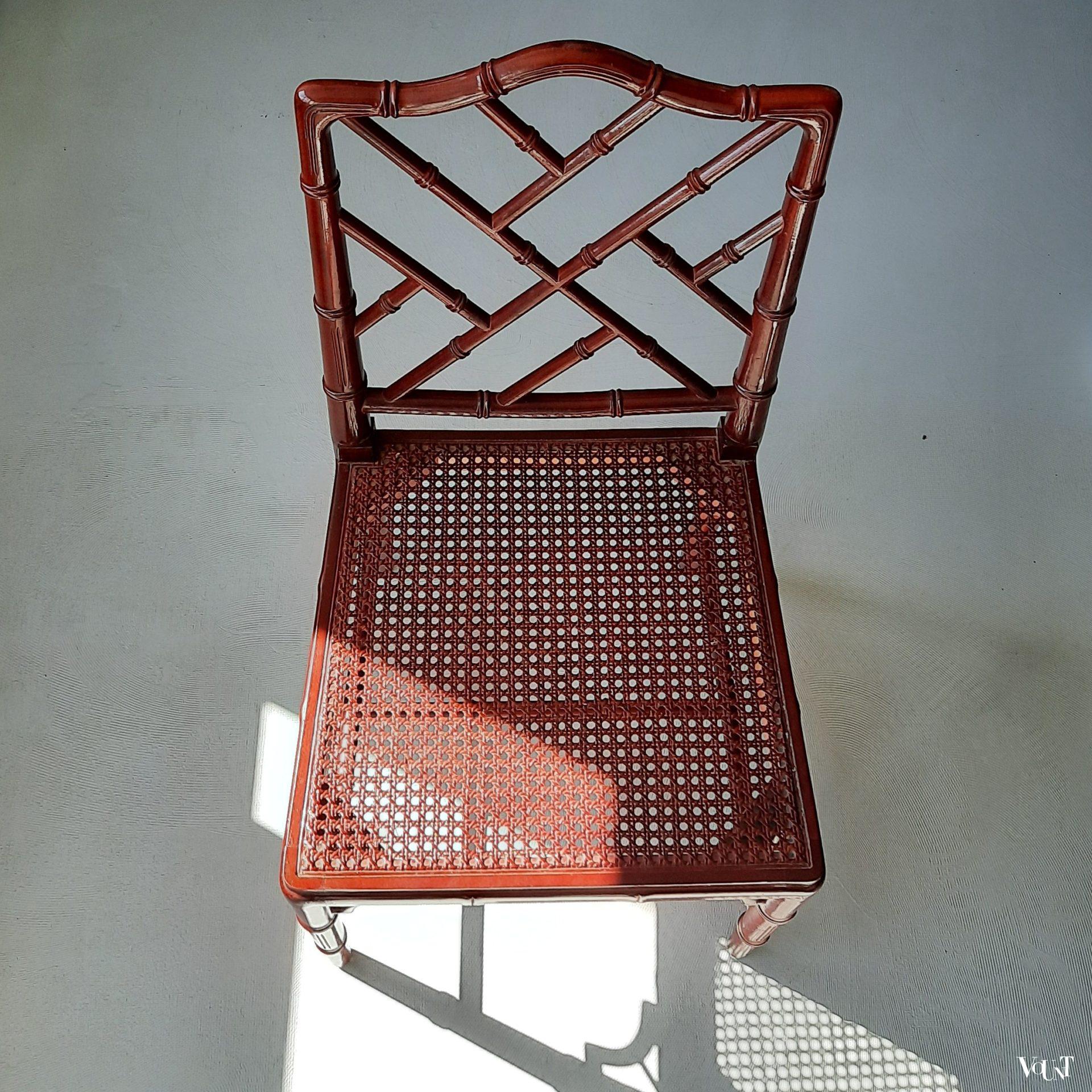 Vintage faux bamboo Chippendale stoel (roodbruin)