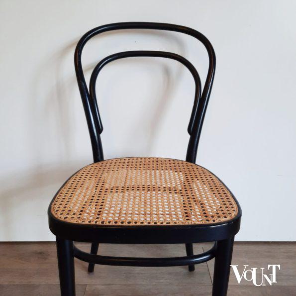 Set van 4 originele zwarte Thonet-stoelen nr. 214, jaren '70
