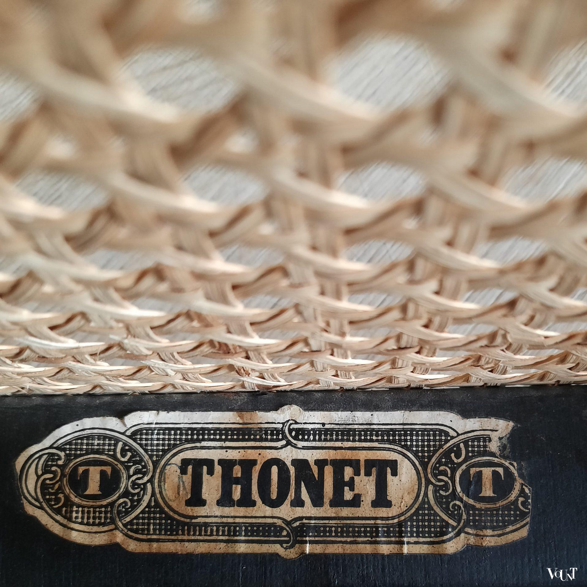 Set van 4 originele zwarte Thonet-stoelen nr. 214, jaren '70