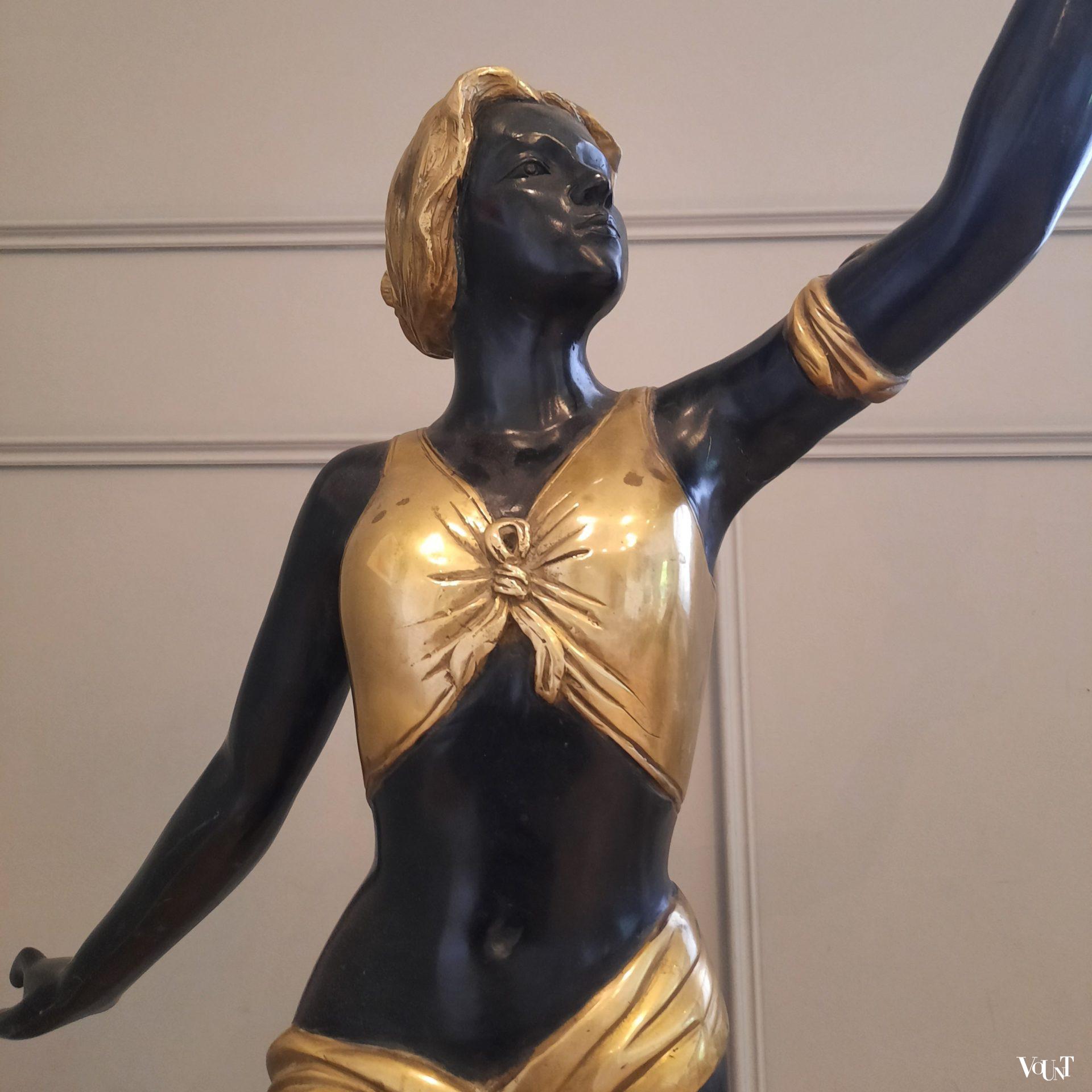 Art deco vloerlamp vrouw, rond 1920