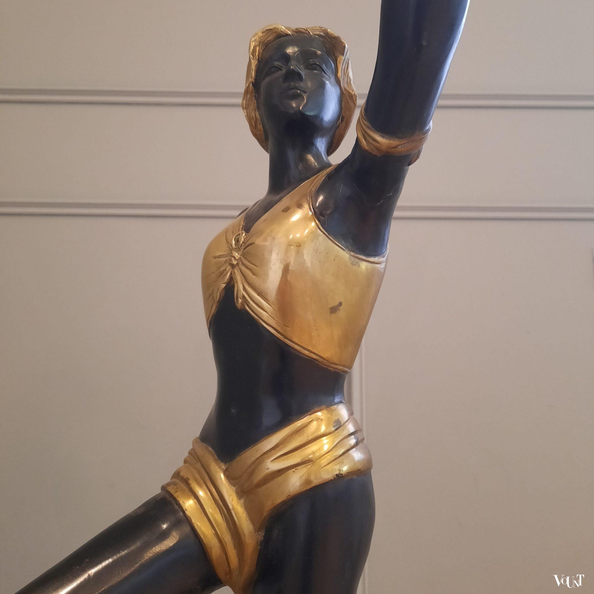 Art deco vloerlamp vrouw, rond 1920