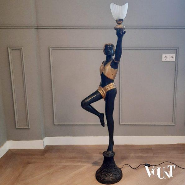 Art deco vloerlamp vrouw, rond 1920