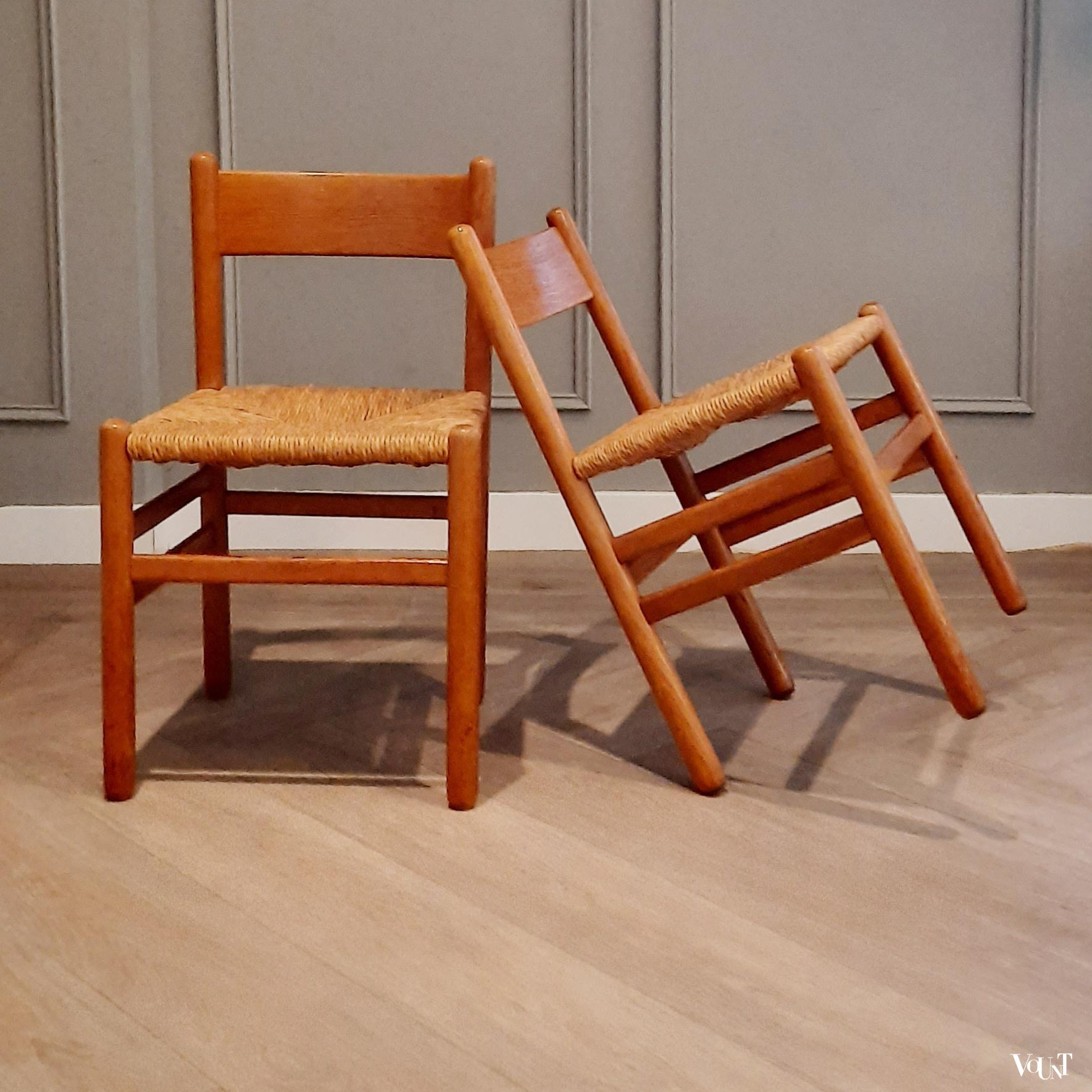 Set van 2 eettafelstoelen met biezen zitting, J.W. van Heuvel voor Ad Vorm, jaren '60