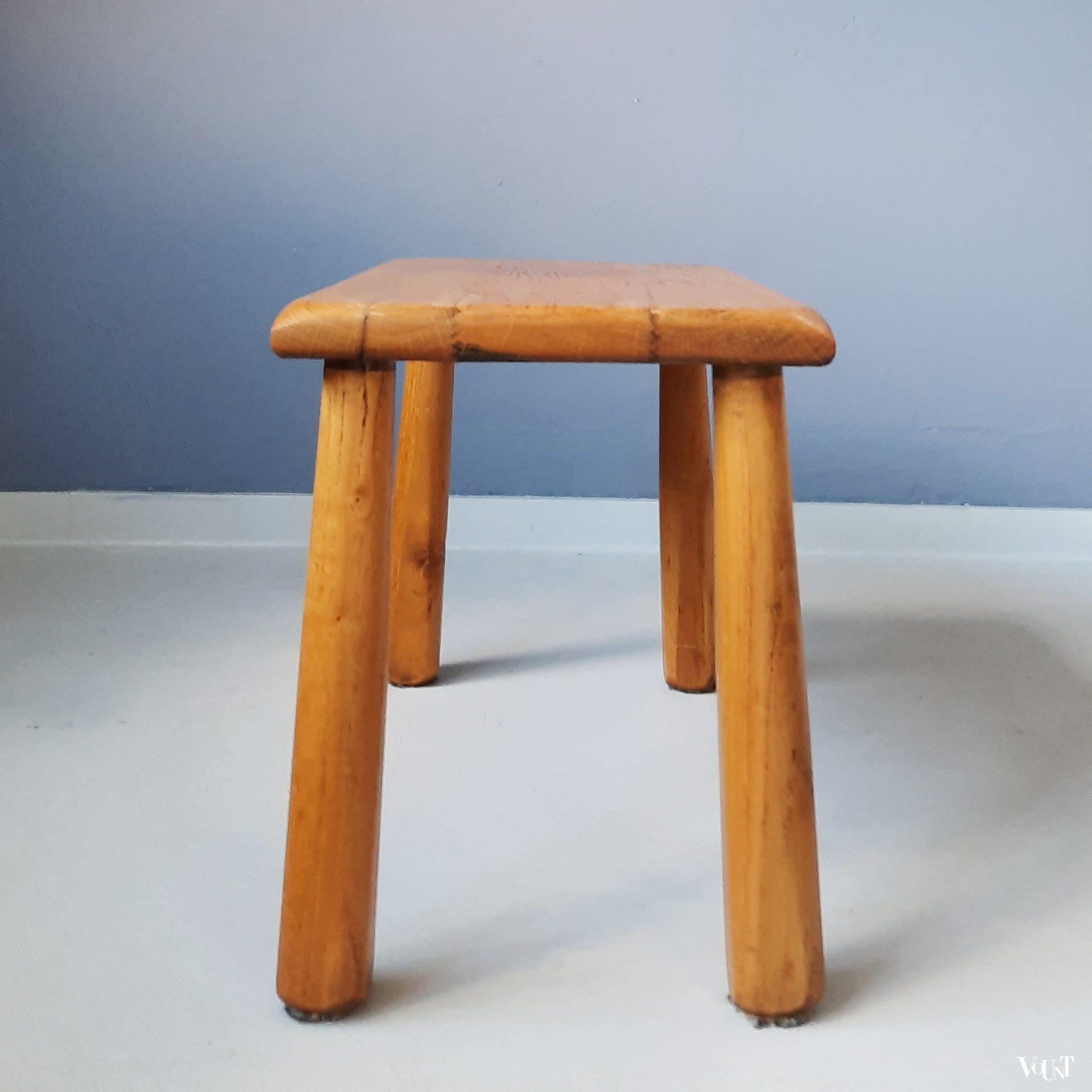 Brutalist eikenhouten bijzettafeltje, jaren '60