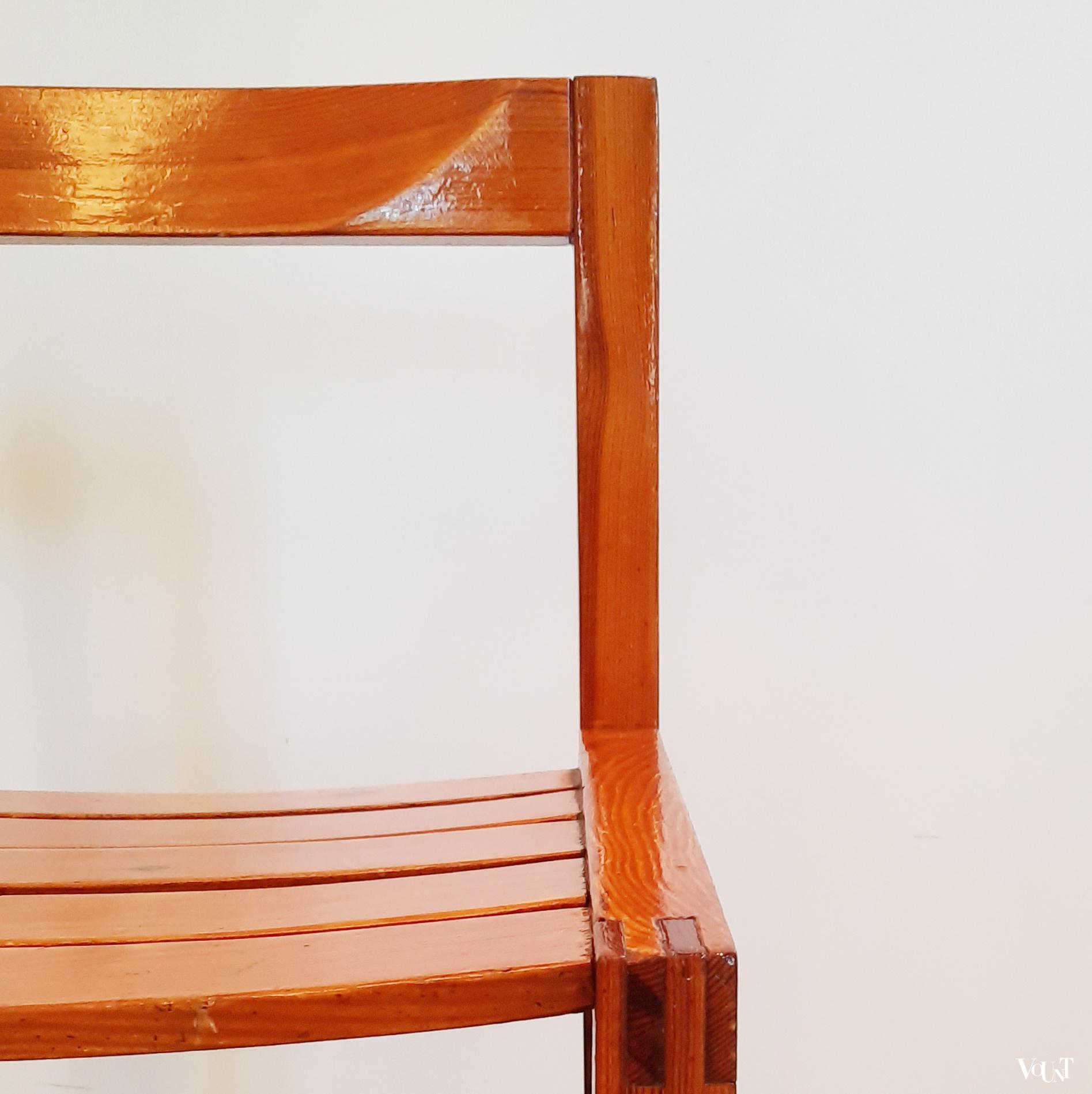 Set van 4 grenen eetkamerstoelen, jaren '70