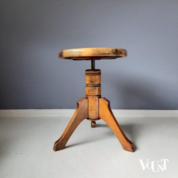 Houten pianokruk met rotan zitting, jaren '50