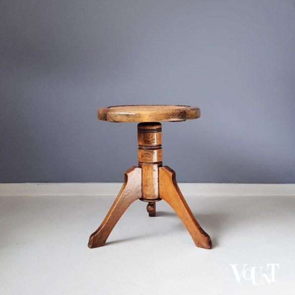 Houten pianokruk met rotan zitting, jaren '50