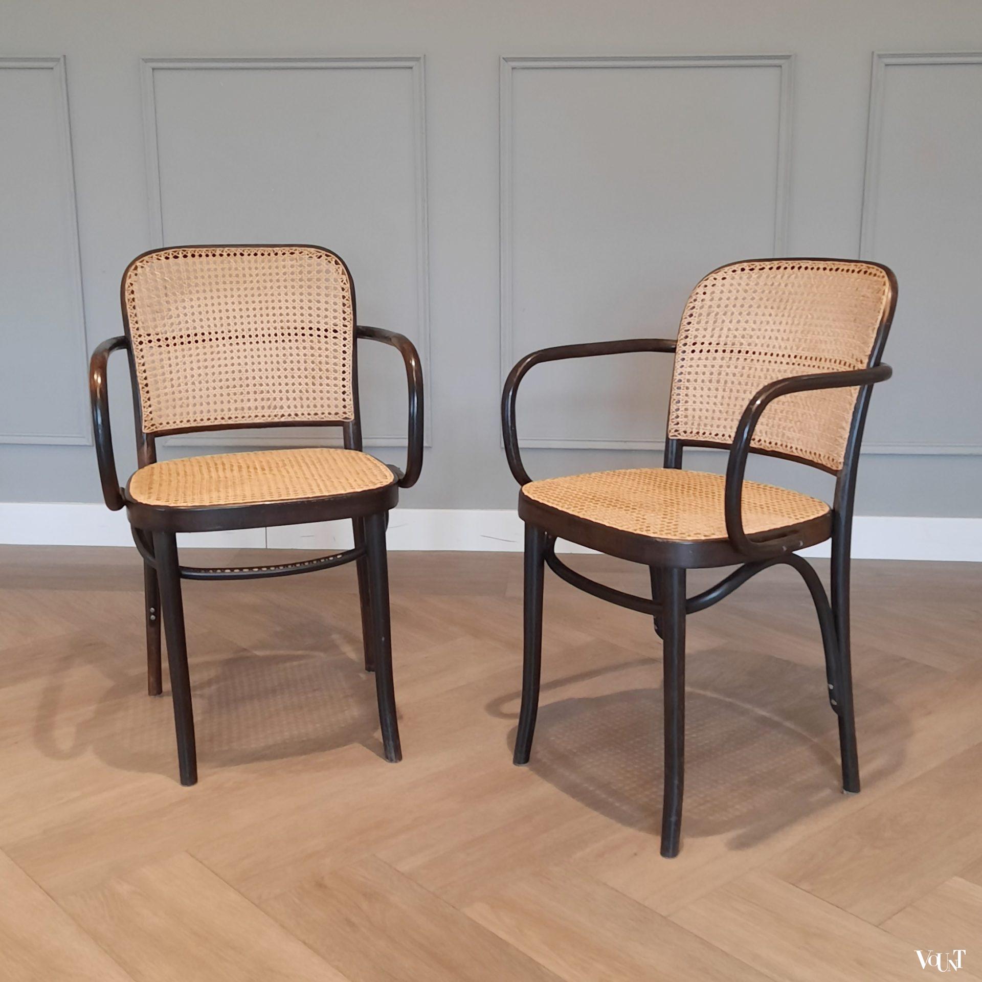Set van 2 Praag of 811 stoelen, FMG, jaren '60