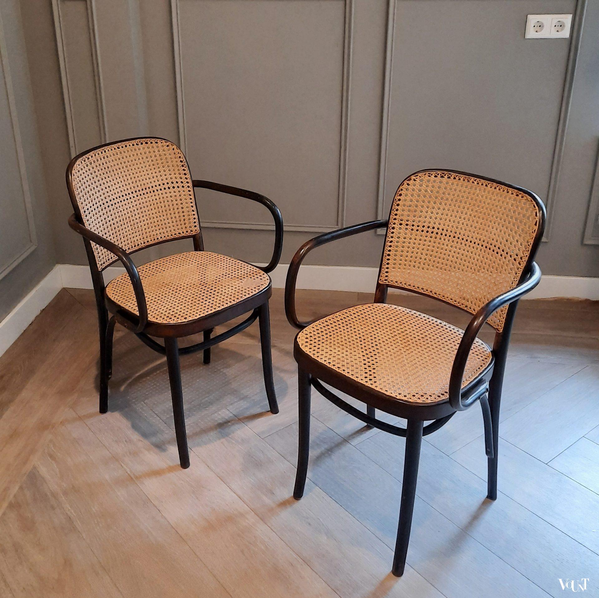 Set van 2 Praag of 811 stoelen, FMG, jaren '60