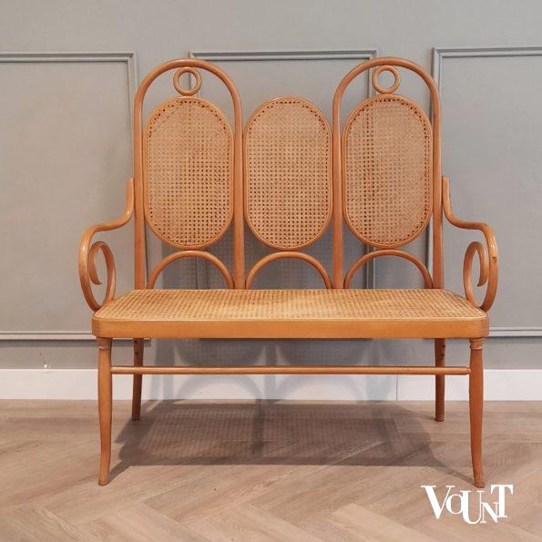 Beukenhouten bentwood / rotan bank nr. 207, Thonet, jaren '70