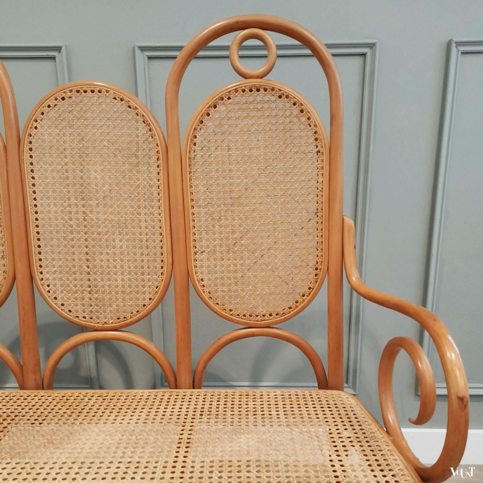 Beukenhouten bentwood / rotan bank nr. 207, Thonet, jaren '70