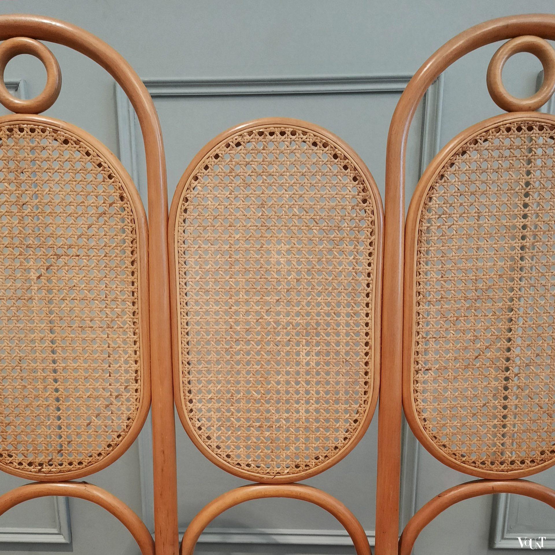 Beukenhouten bentwood / rotan bank nr. 207, Thonet, jaren '70