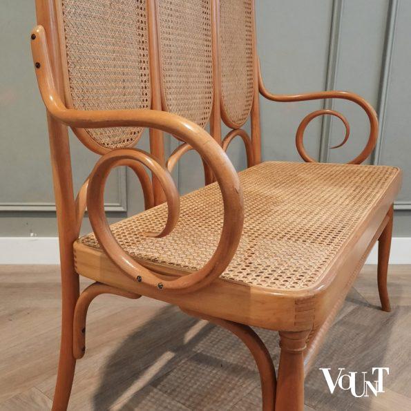 Beukenhouten bentwood / rotan bank nr. 207, Thonet, jaren '70