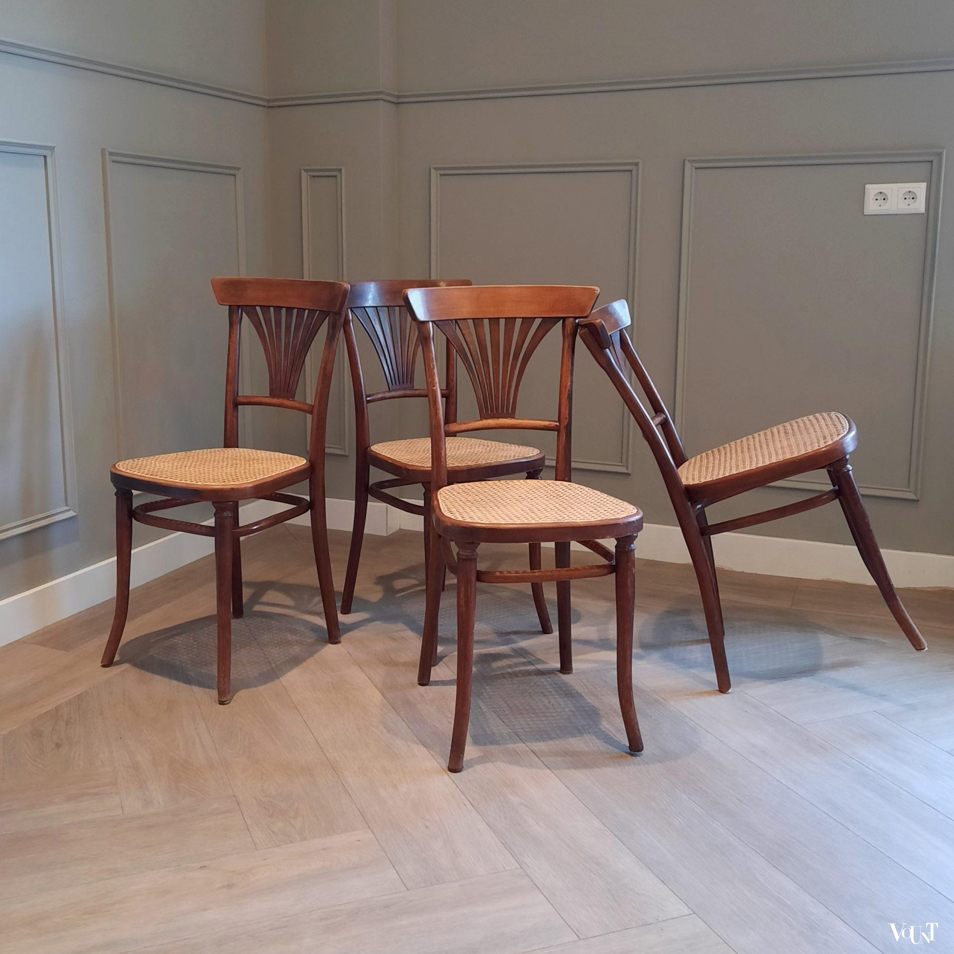 Set van 4 Thonet-stoelen nr. 221, rond 1900