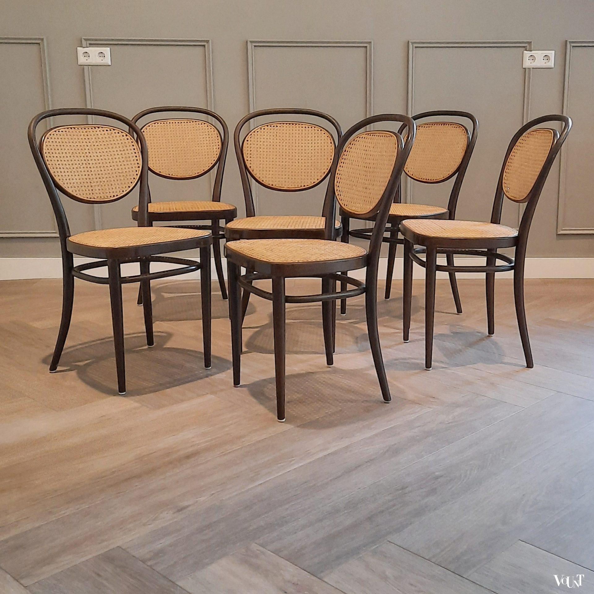Set van 6 stoelen nr. 215 R, Thonet, jaren '70