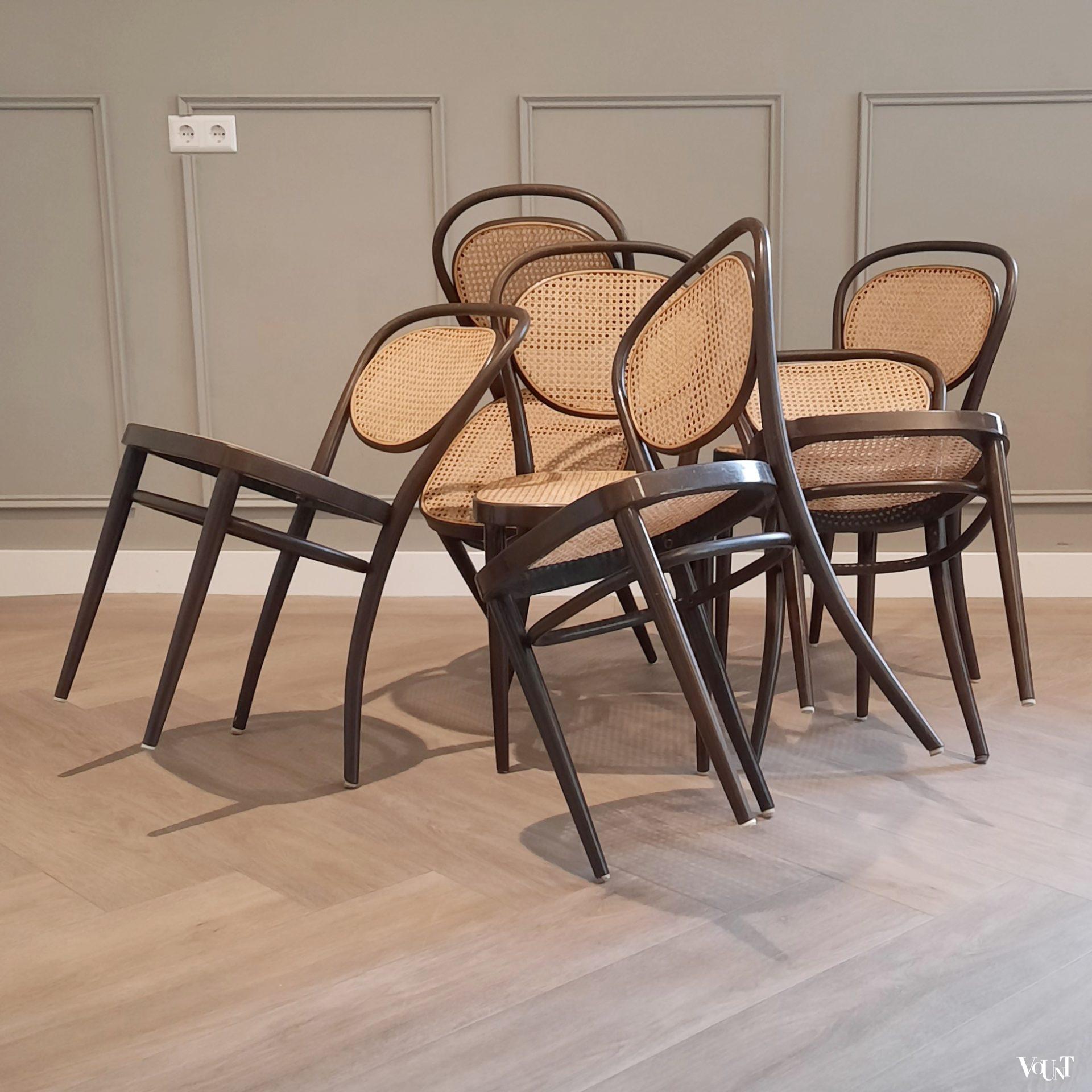 Set van 6 stoelen nr. 215 R, Thonet, jaren '70