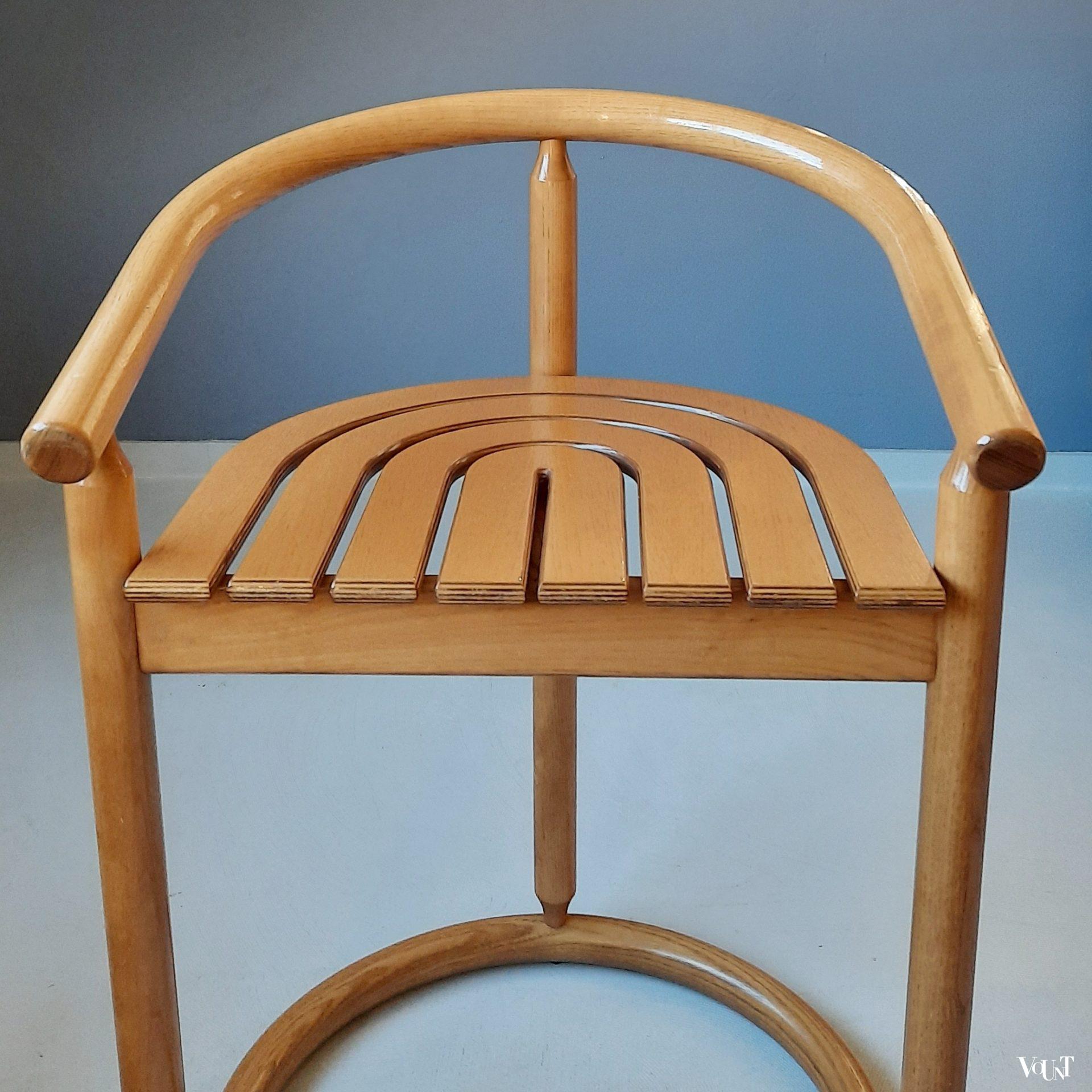 Set van 2 essenhouten barstoelen, Allmilmö, jaren '80/'90