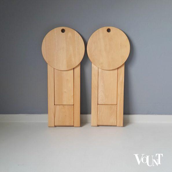 Set van 2 opvouwbare houten krukken, attr. Roger Tallon, jaren '70