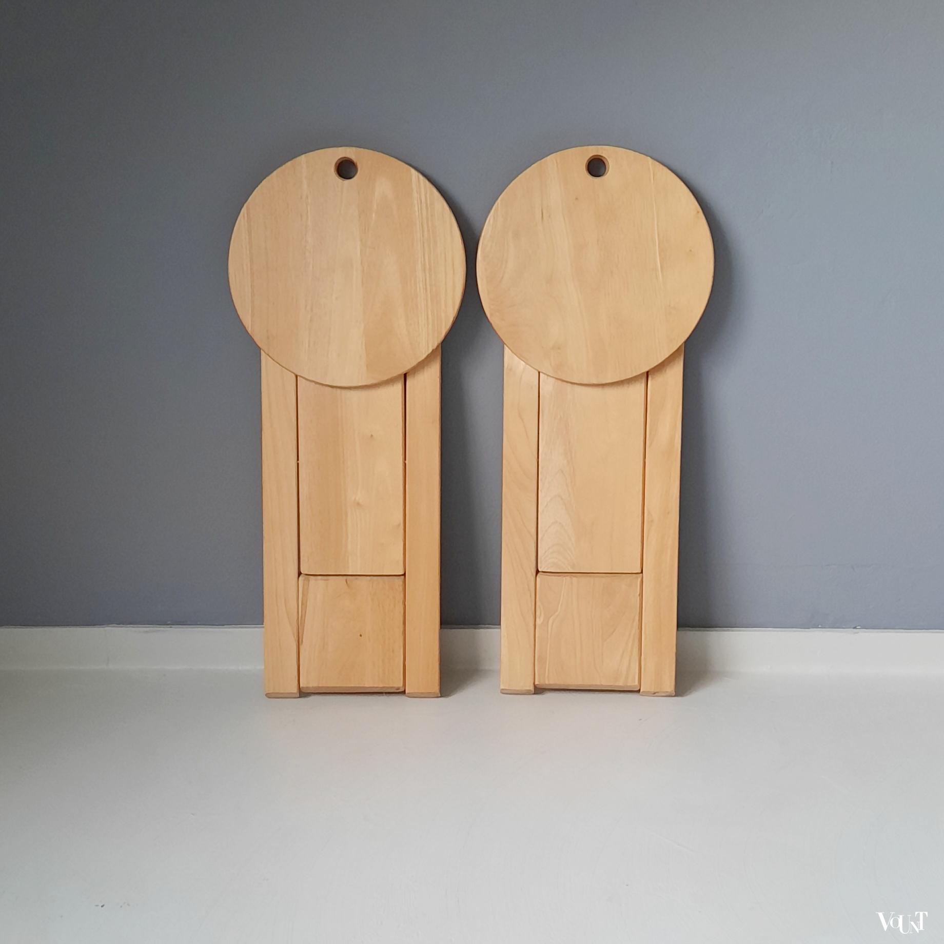 Set van 2 opvouwbare houten krukken, attr. Roger Tallon, jaren '70