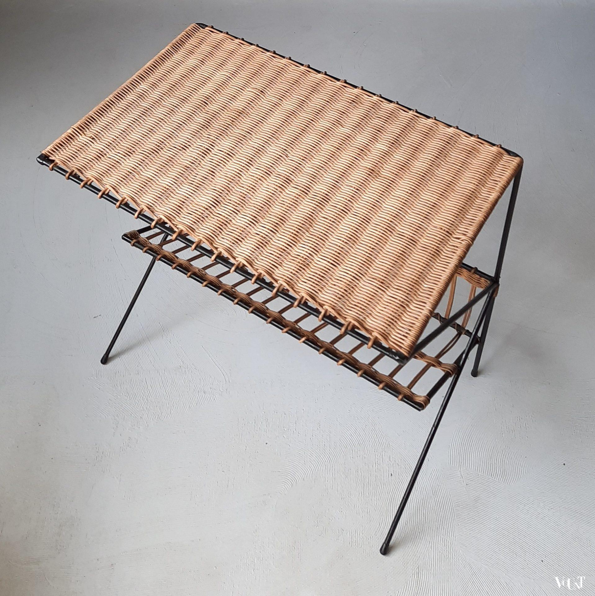 Bijzettafeltje met lectuurhouder, Raoul Guys, jaren '50