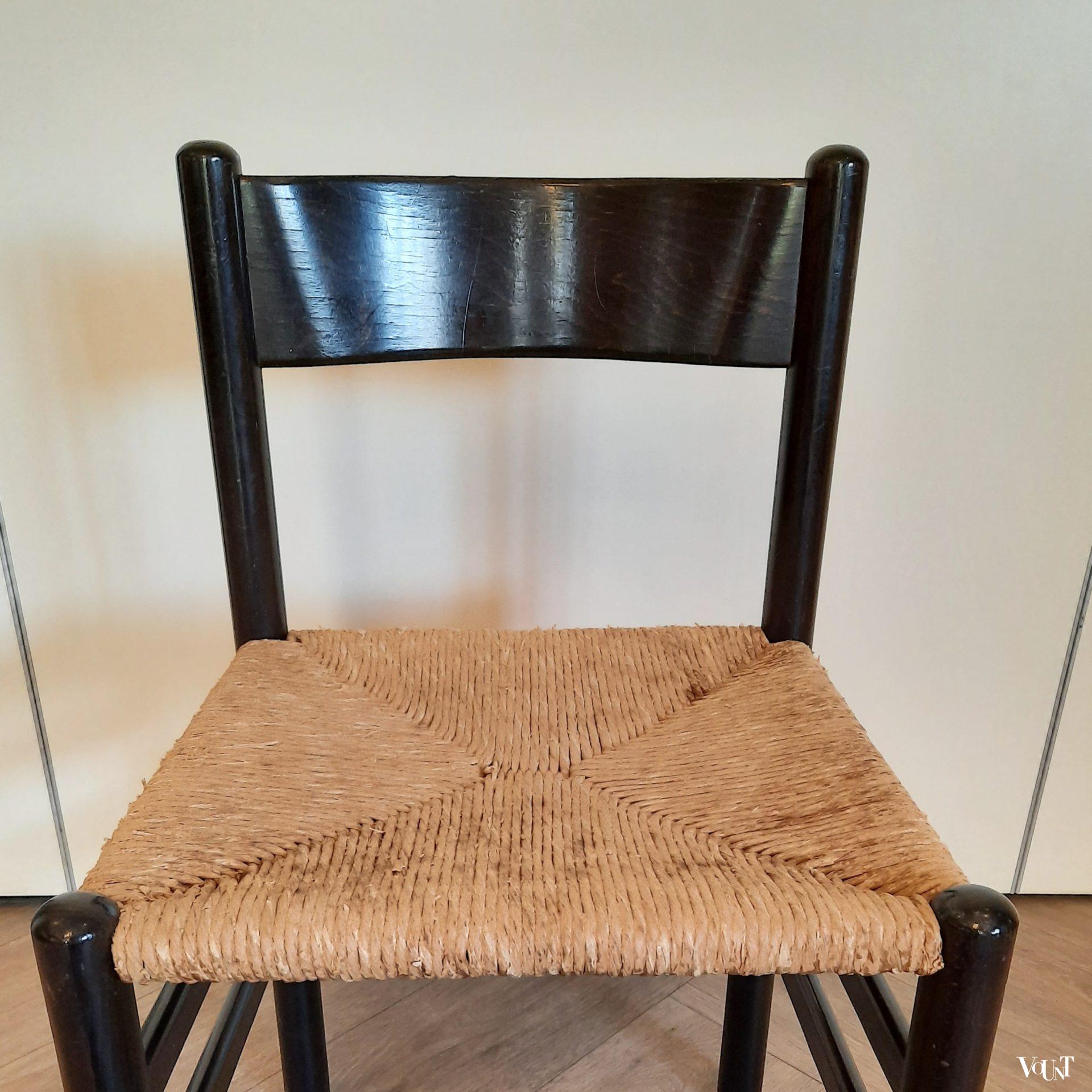 Set van 4 vintage zwarte eettafelstoelen met biezen zittingen, jaren '60/'70