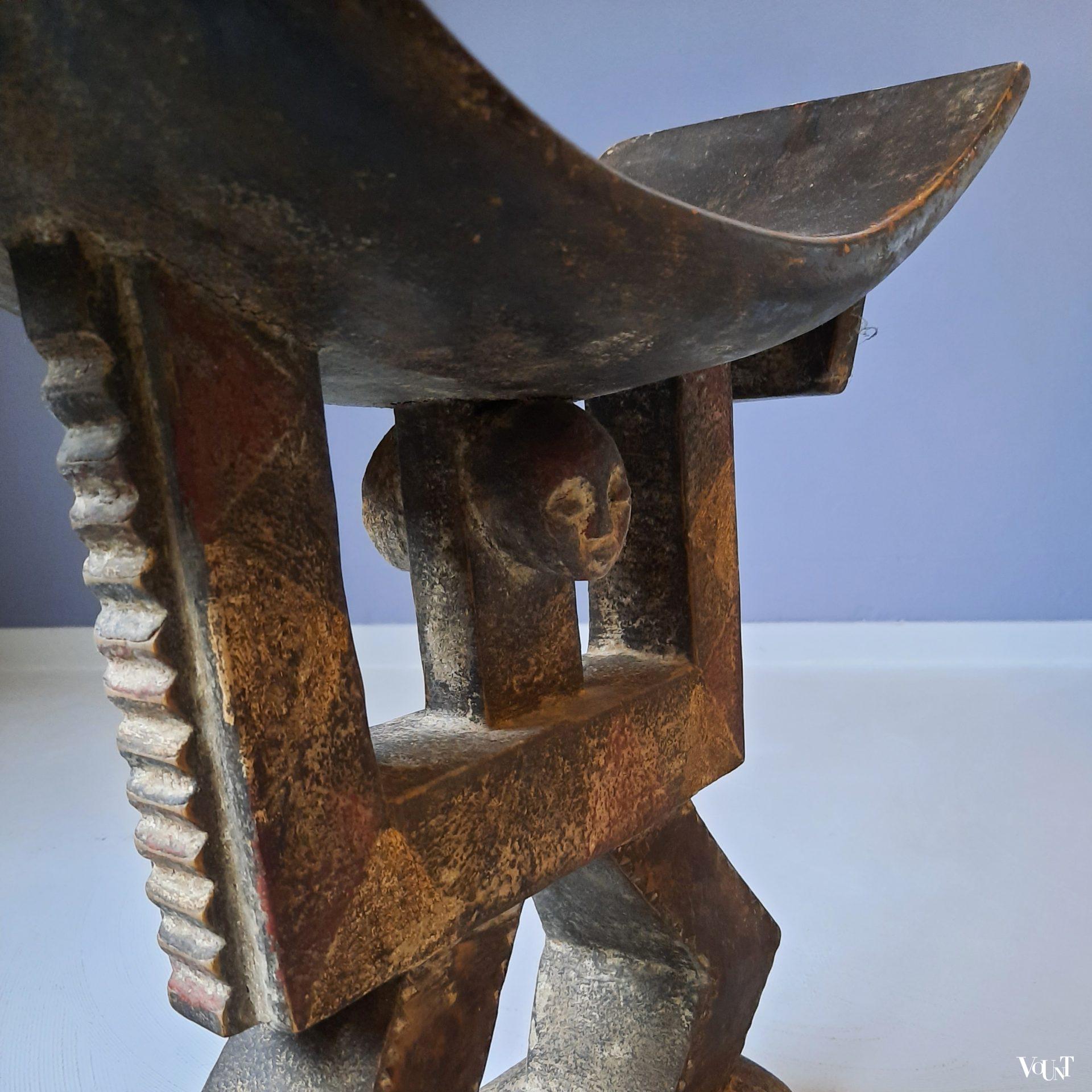 Kubistische Asante of ashanti "tribal" kruk, Ghana, 1e helft 20e eeuw