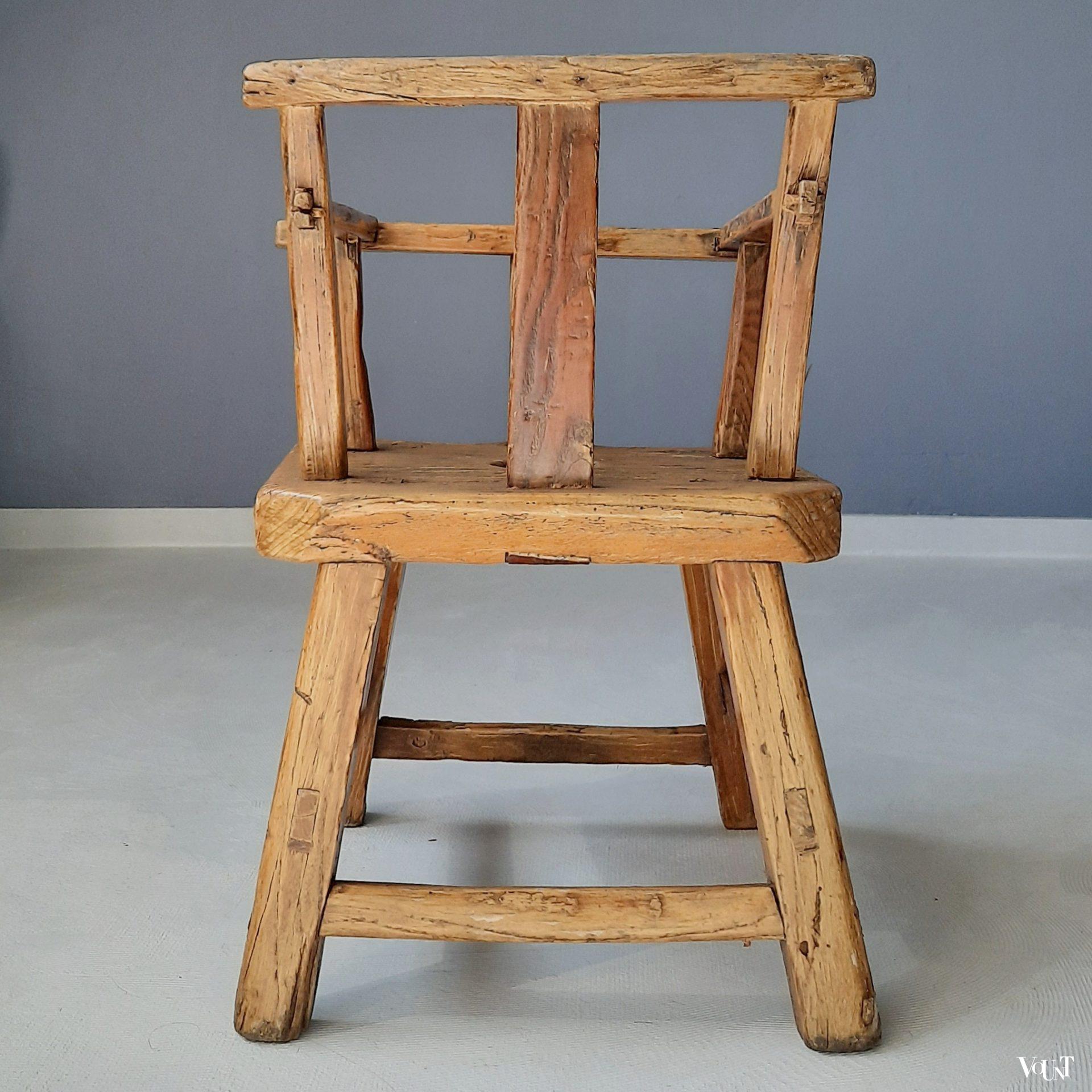 Antiek Aziatisch houten kinderstoeltje