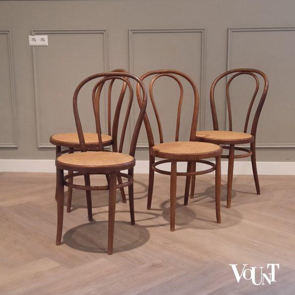 Set van 4 nr. 18 stoelen, 1e helft 20e eeuw