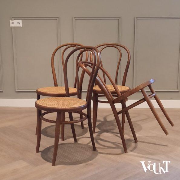 Set van 4 nr. 18 stoelen, 1e helft 20e eeuw