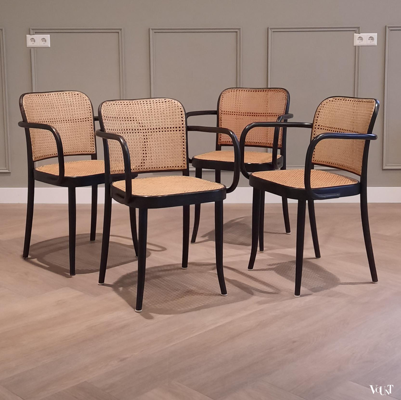 Set van 4 zwarte Praag of 811 stoelen, Ligna, jaren '60