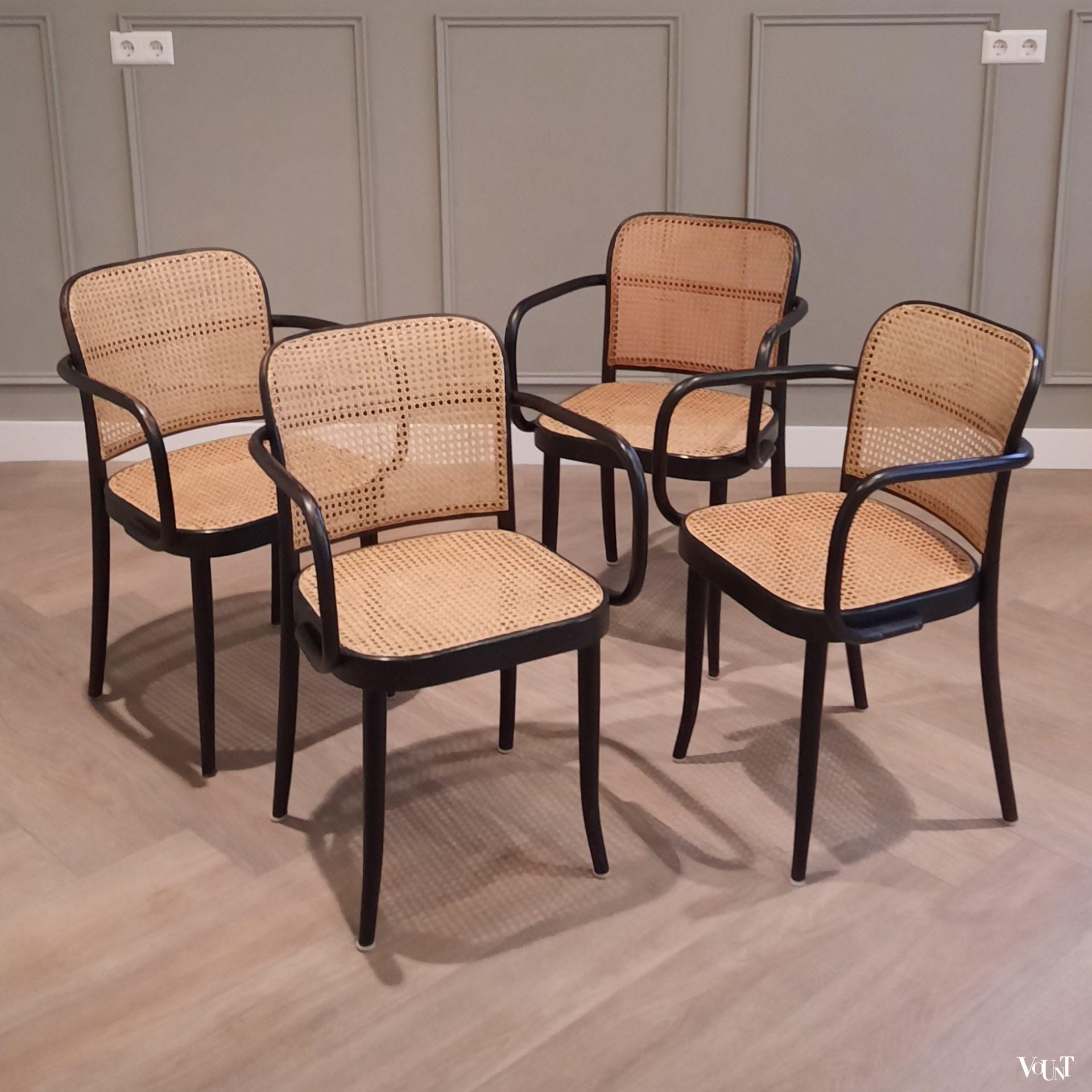 Set van 4 zwarte Praag of 811 stoelen, Ligna, jaren '60