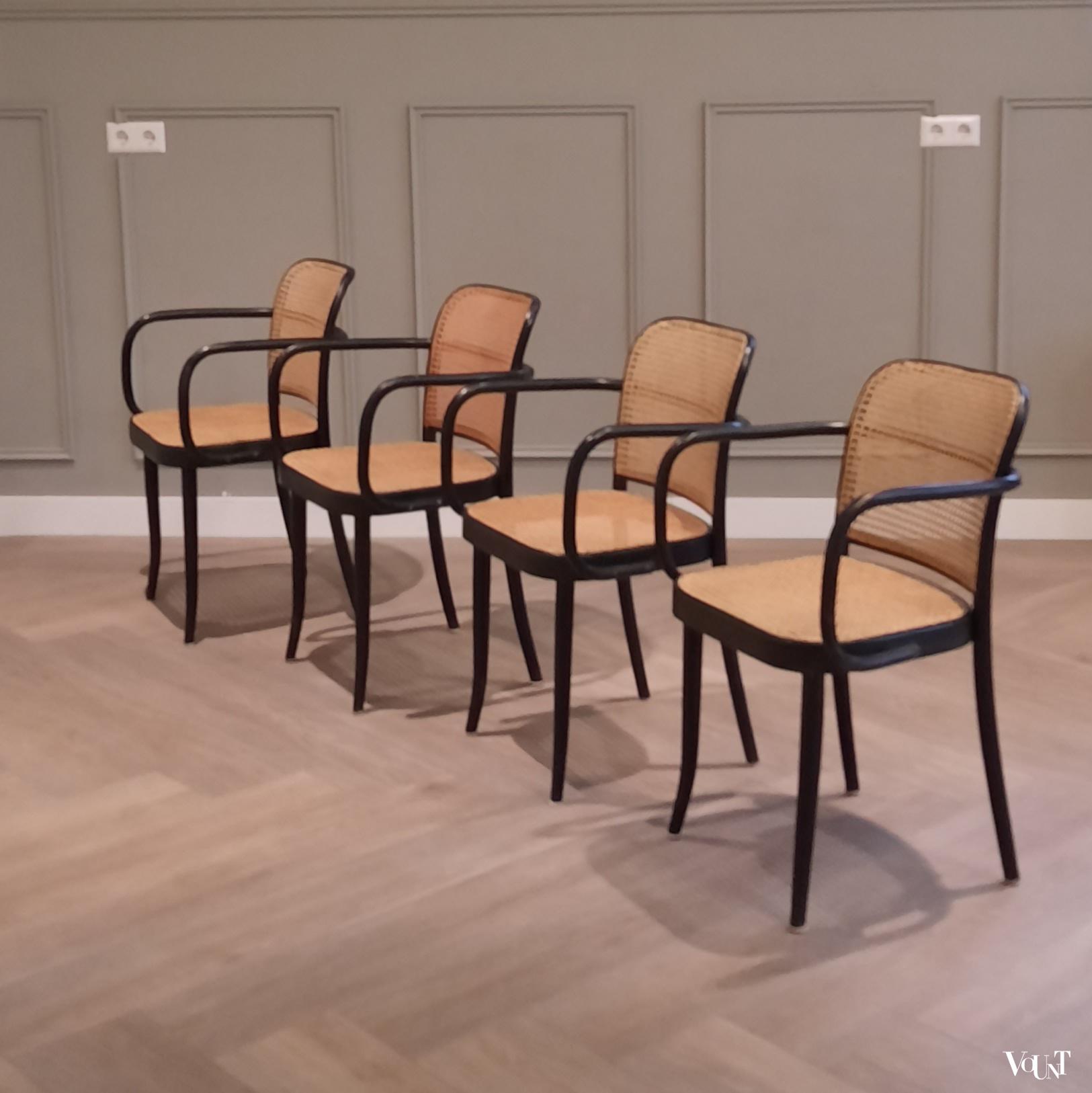 Set van 4 zwarte Praag of 811 stoelen, Ligna, jaren '60
